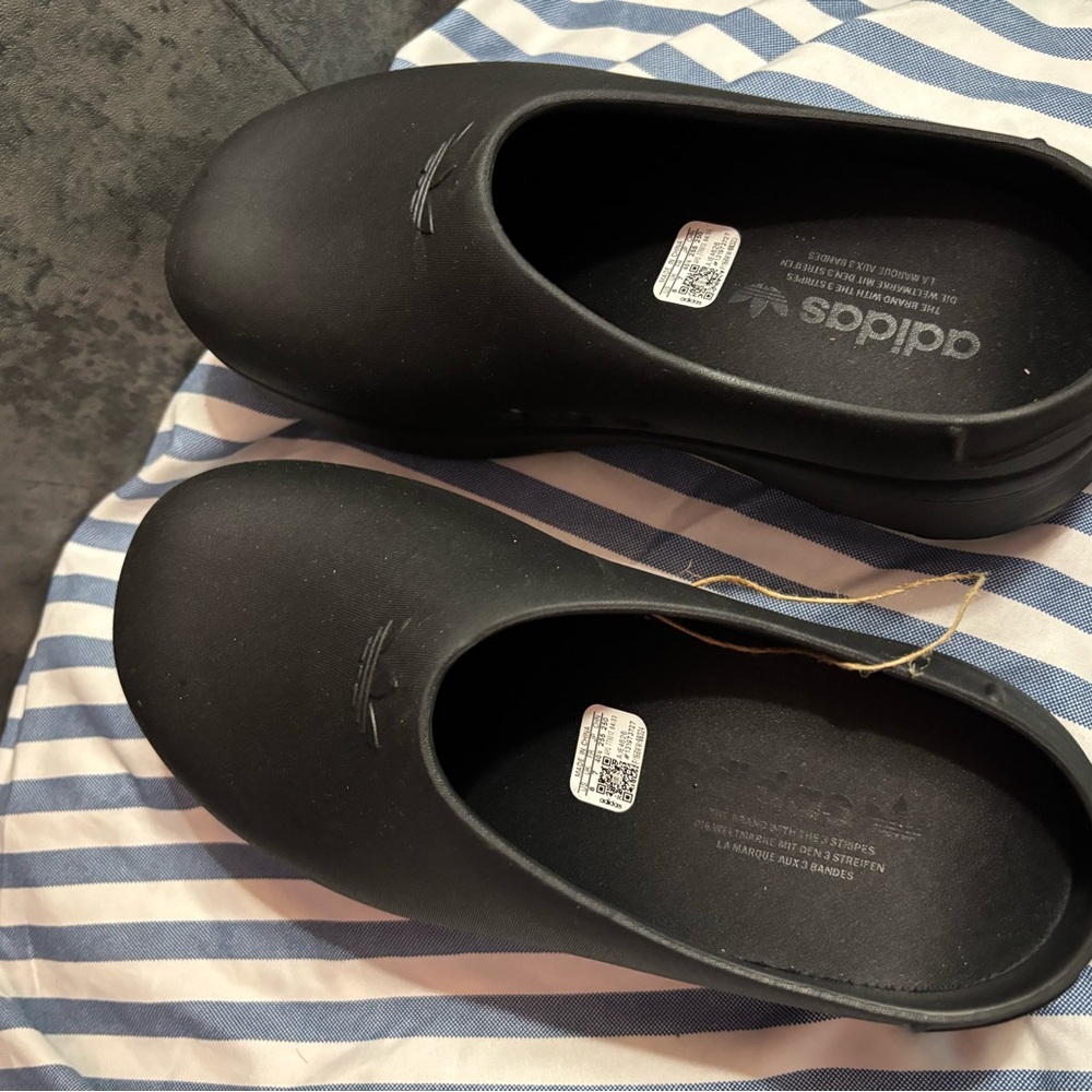 Adidas Classic Black Slip-Ons